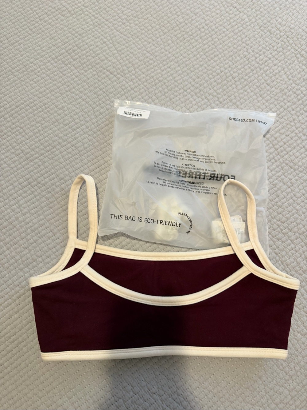 Women’s 437 Burgundy Contrast-Trim Sports Bra - Picture 2 of 2